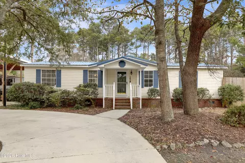 102 Robin Ct, Hampstead, NC 28443 photo 2