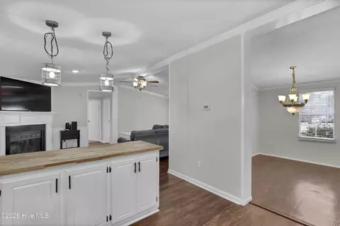 102 Robin Ct, Hampstead, NC 28443 photo 6