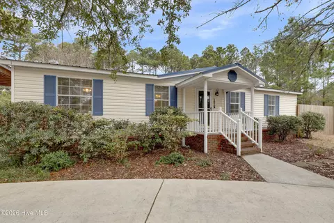 102 Robin Ct, Hampstead, NC 28443 photo 3