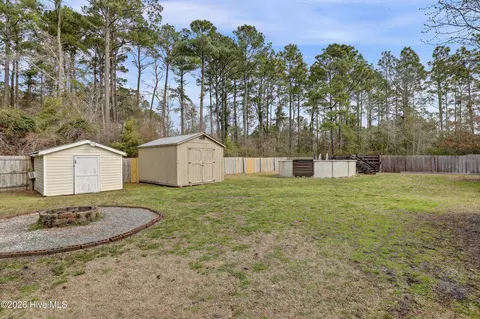 102 Robin Ct, Hampstead, NC 28443 photo 8