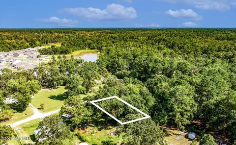 133 Shade Tree Ln SW, Supply, NC 28462 photo 3