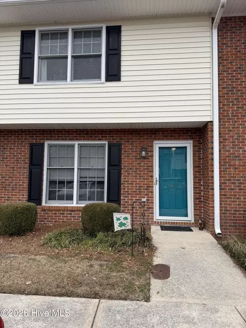 2700 Thackery Rd #33, Greenville, NC 27858
