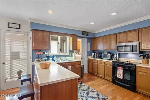 Kitchen - 89 Lost Tree Rd, Pinehurst, NC 28374 photo 2 of 5