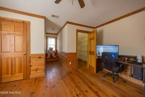 Entry Way - 10723 Keener Rd, Faison, NC 28341 photo 5 of 8