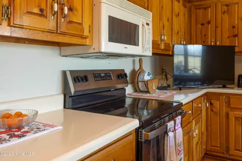Kitchen - 10723 Keener Rd, Faison, NC 28341 photo 3 of 4