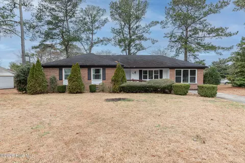 605 Winchester Rd, Jacksonville, NC 28546