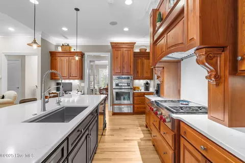 Kitchen - 11 Whithorn Ct, Pinehurst, NC 28374 photo 3 of 4