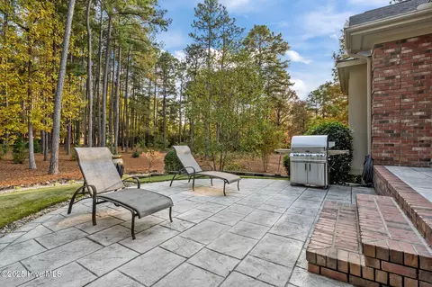 Exterior - 11 Whithorn Ct, Pinehurst, NC 28374 photo 7 of 13