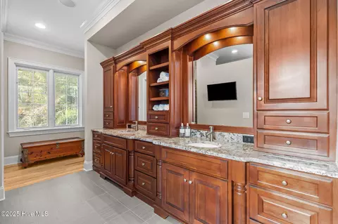Bath - 11 Whithorn Ct, Pinehurst, NC 28374 photo 3 of 5