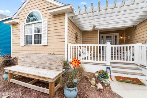 Exterior - 765 Sloop Pointe Ln, Kure Beach, NC 28449 photo 3 of 7