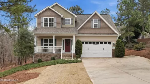 2 Gerry Ct, Pinehurst, NC 28374