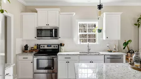 Kitchen - 2 Gerry Ct, Pinehurst, NC 28374 photo 2 of 3