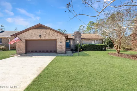 6115 Gondolier Dr, New Bern, NC 28560