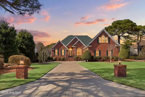 2816 St James Dr SE, Southport, NC 28461