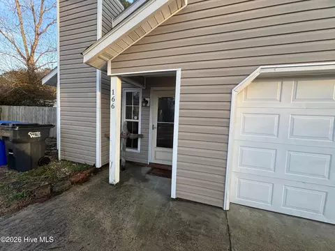 166 Bayberry Rd, Newport, NC 28570