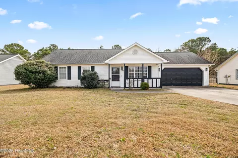 142 Parnell Rd, Hubert, NC 28539