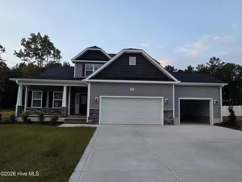2920 Loch Ct, Grimesland, NC 27837