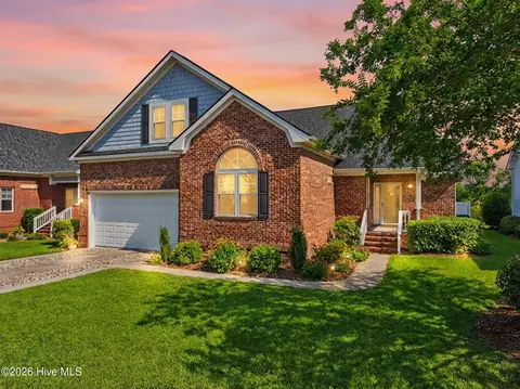 5086 Glen Cove Dr SE, Southport, NC 28461