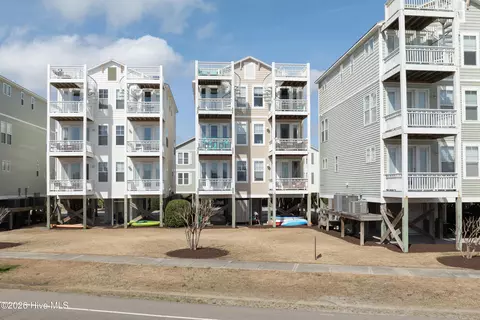 106 Egret Landing Ct #B, Surf City, NC 28445