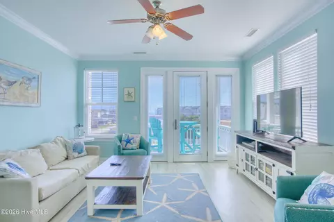 106 Egret Landing Ct #B, Surf City, NC 28445