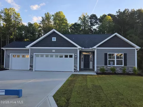 2937 Loch Ct, Grimesland, NC 27837