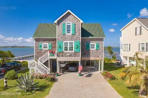 108 Swing Easy Ln, Harkers Island, NC 28531