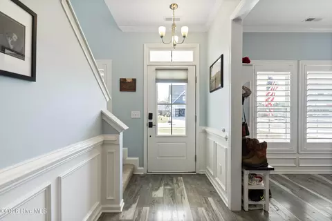 Entry Way - 21 Violetear Rdg, Hampstead, NC 28443 photo 1 of 3