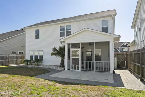 Exterior - 21 Violetear Rdg, Hampstead, NC 28443 photo 4 of 8