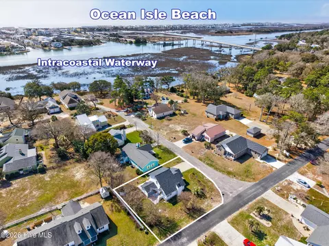 1561 Shipwatch Ln SW, Ocean Isle Beach, NC 28469