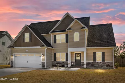 119 Sonia Dr, Hubert, NC 28539