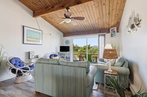 Living - 201 Freeman Ln #A, Atlantic Beach, NC 28512 photo 3 of 3