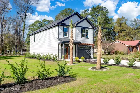 134 Currie St, Wallace, NC 28466