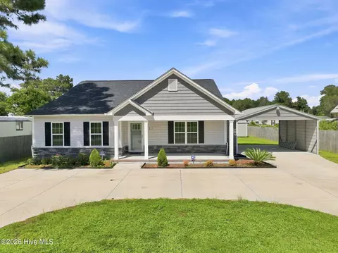 621 W Beaufort Rd, Beaufort, NC 28516