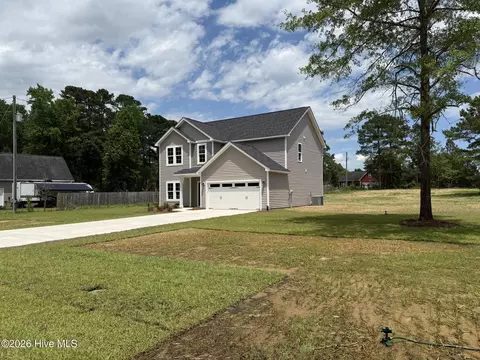 503 Nc Hwy 172, Hubert, NC 28539