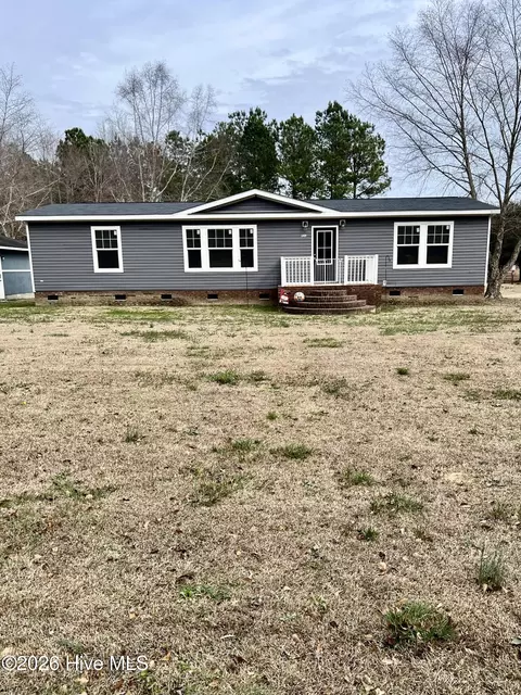9556 Silver Spoon Rd, Clarkton, NC 28433