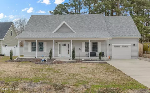 102 Creekmore Rd, Moyock, NC 27958