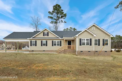 6917 Colleen Dr, Rocky Mount, NC 27803