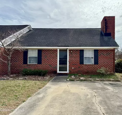 2601 Richard Dr #B, Greenville, NC 27834