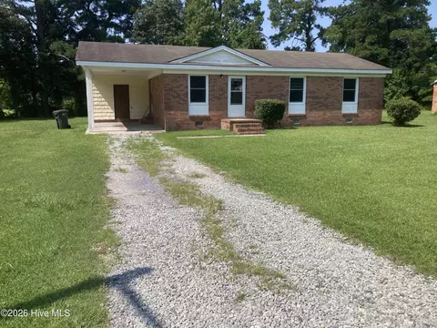 1405 Mockingbird Ln, New Bern, NC 28562