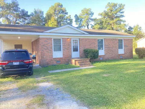 1405 Mockingbird Ln, New Bern, NC 28562