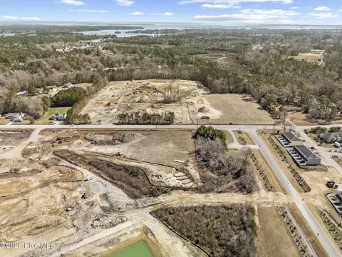 000 Queens Creek Rd, Hubert, NC 28539