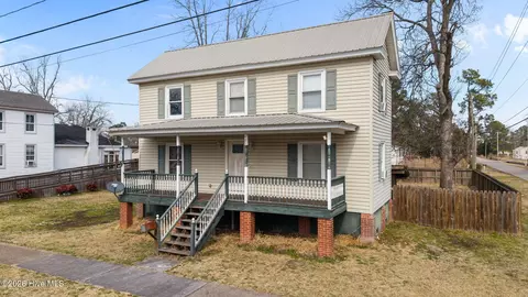Exterior - 489 E Pungo St, Belhaven, NC 27810 photo 2 of 12