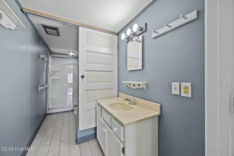 Bath - 489 E Pungo St, Belhaven, NC 27810 photo 2 of 3