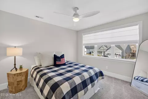 Bedroom - 96 Bowman Field Cir, Hampstead, NC 28443 photo 10 of 12