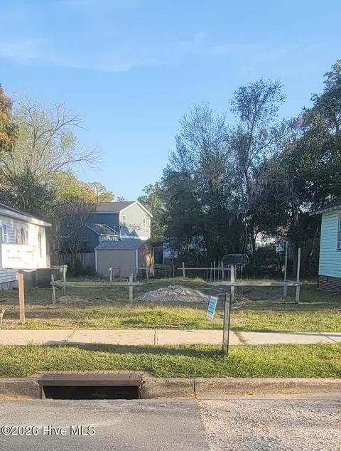 208 Tennessee Ave, Wilmington, NC 28401