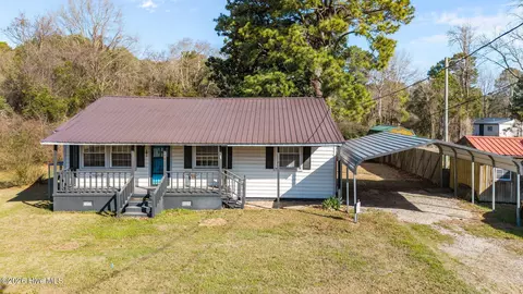 306 Easy St, La Grange, NC 28551