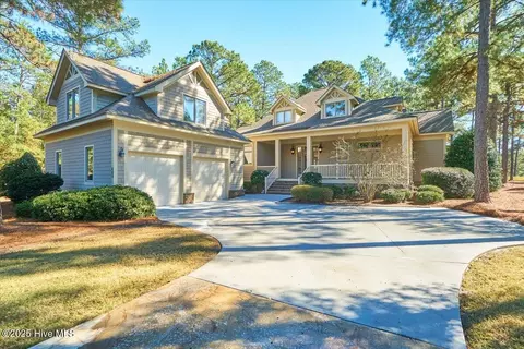409 Meyer Farm Dr, Pinehurst, NC 28374