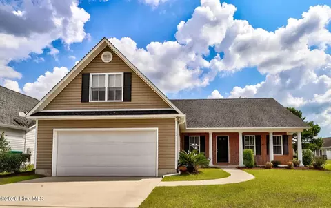 332 Putnam Dr, Wilmington, NC 28411