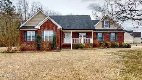 100 Wakefield Dr, Princeton, NC 27569