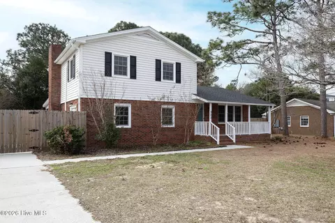 925 Lorraine Dr, Wilmington, NC 28412